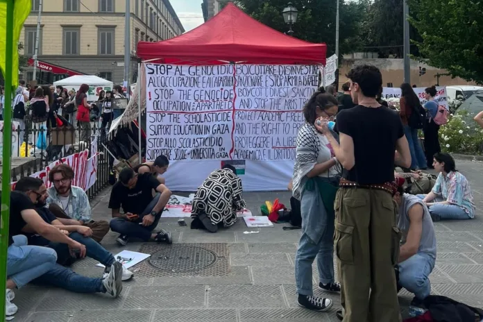 Tende Studenti università Firenze Palestina