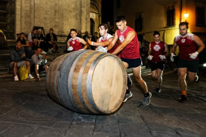 Bravio delle Botti Montepulciano eventi Toscana 25 agosto