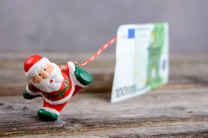 Bonus Natale 100 euro requisiti