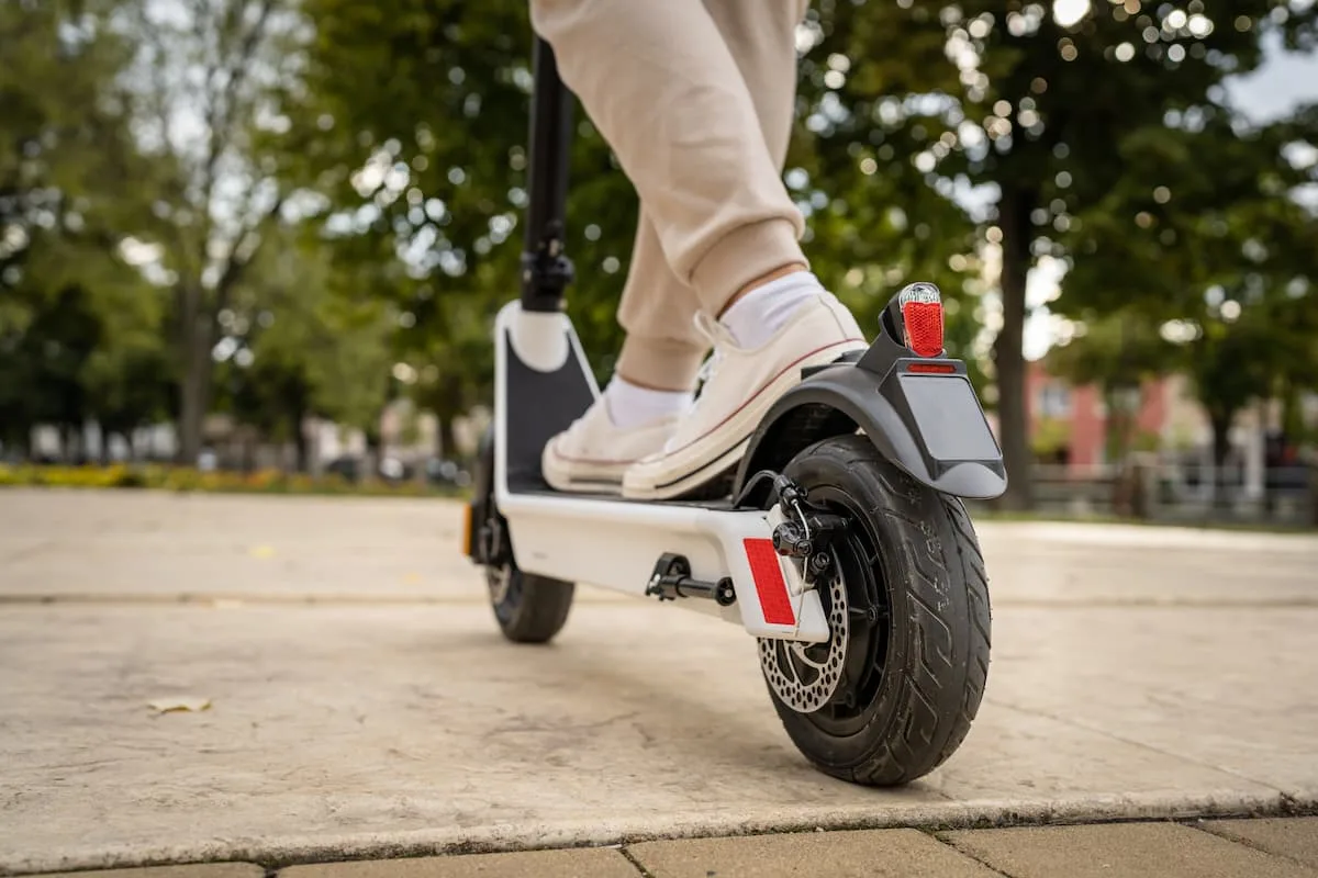 How to make the license plate on the electric scooter? How much is insurance?