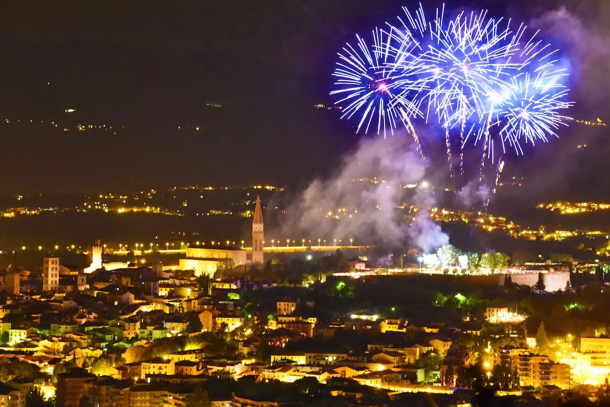 Fuochi artificio Toscana Arezzo