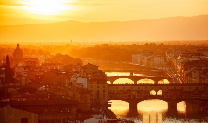 Firenze ondata caldo africano sole