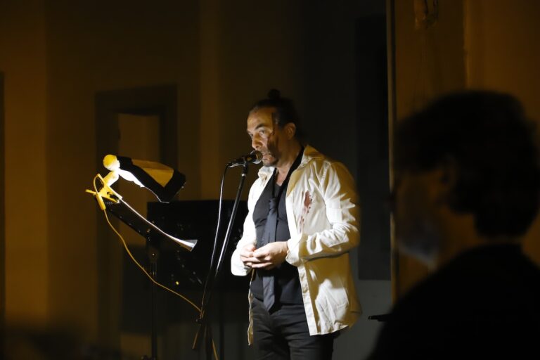 “La morale”: la violenza del Circeo attraverso la lente del teatro