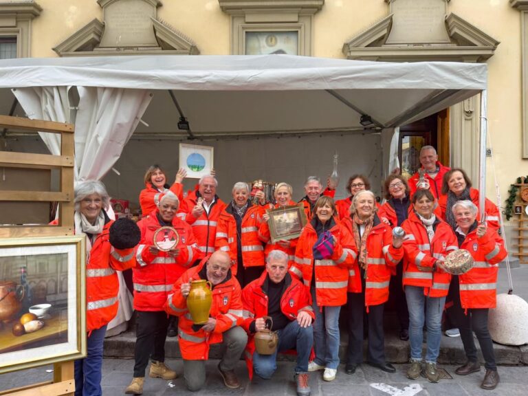 Torna il mercatino Sacravita della Misericordia di Firenze