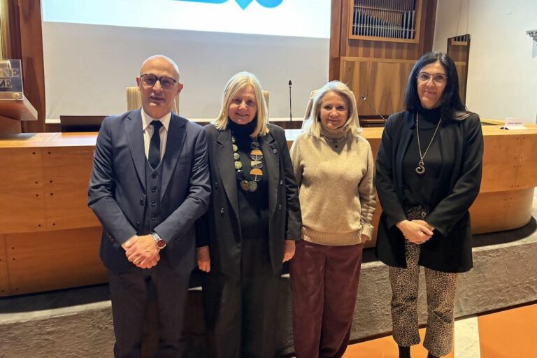 Dipendenze digitali, una “task force” di docenti a supporto degli studenti