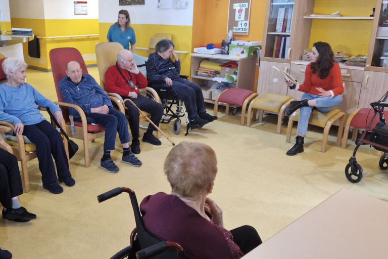 Parole in Compagnia: a Colle Val d’Elsa la lettura ad alta voce entra nelle RSA