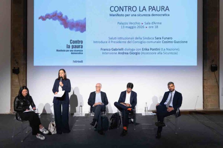 Sicurezza urbana, a Palazzo Vecchio dibattito intorno al libro dell’ex capo della Polizia Gabrielli