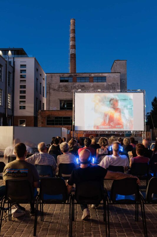 cinema 2