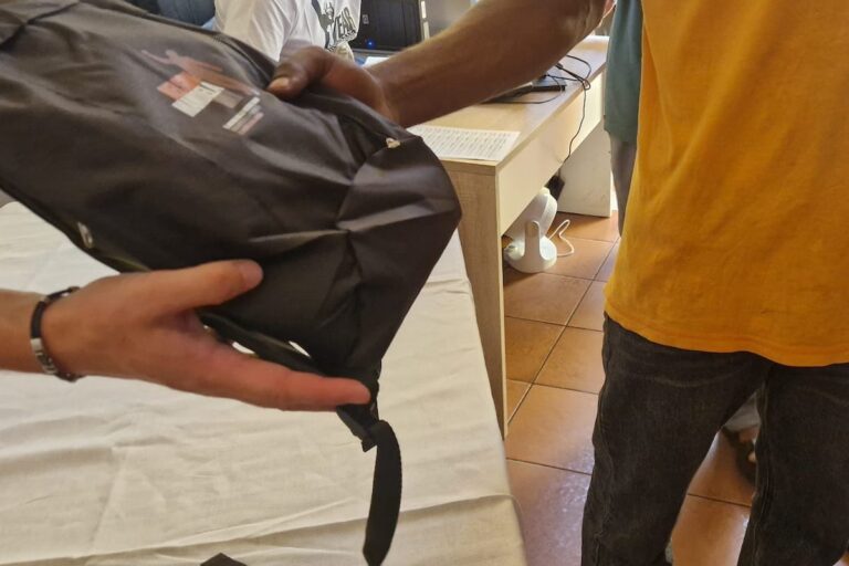 Mandela Day: consegnati alla Fondazione Solidarietà Caritas 500 zainetti e 500 borracce