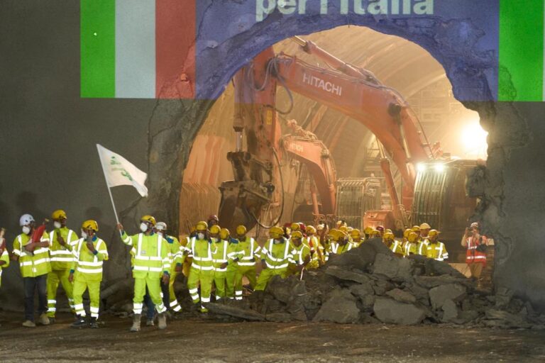 A1, nuova galleria San Donato: cade l’ultimo diaframma